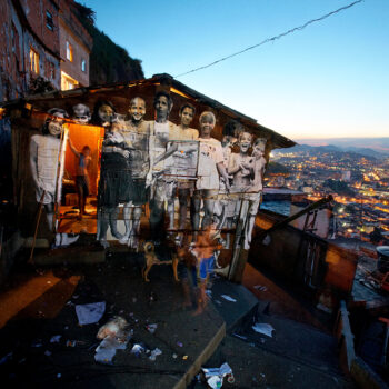 28 Millimètres, Women Are Heroes, Action in Favela Morro da Providencia, China House by night, Rio de Janeiro, 2008